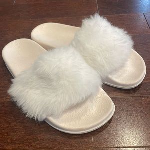 Womens White Fuzzy Slides
